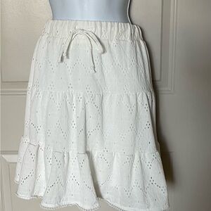 BCBGeneration White Tiered Mini Skirt